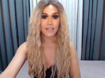 xhugejerkingtransx webcam model stream image