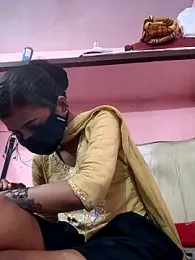 Desipari_777 webcam model stream image