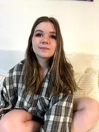 PumaShyXD webcam model stream image