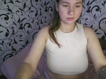 YourEmilie webcam model stream image