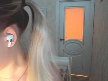 AlisiaBurgs webcam model stream image