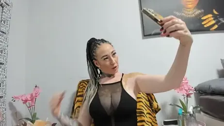 Rayanablackandwhite webcam model stream image