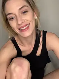 Bellalolahot webcam stripchat model stream image