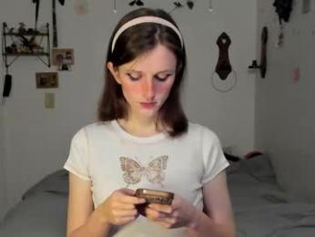 days_y webcam model stream image