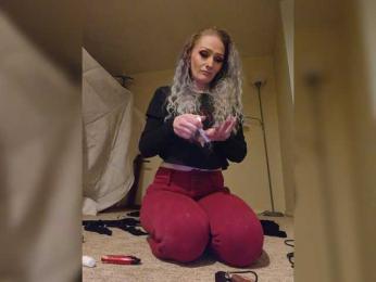 TinyTemptressChanel webcam model stream image