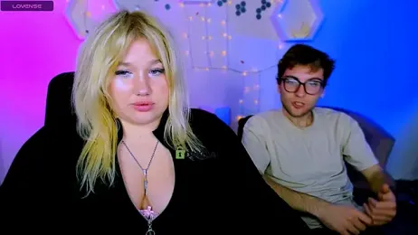 juli_kisss webcam model stream image