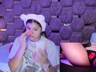 triannab webcam model stream image