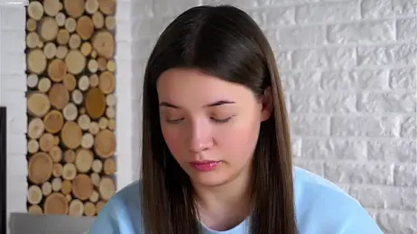 LowOncoming webcam stripchat model stream image