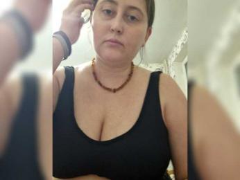 Milla-lovee webcam model stream image