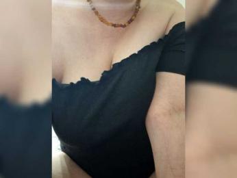 Milla-lovee webcam model stream image