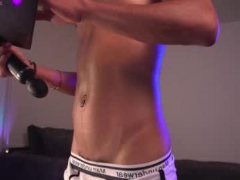 noahh_th03 webcam model stream image