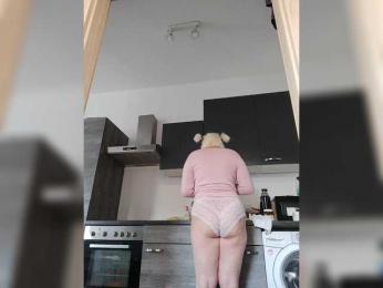 Vika211 webcam model stream image