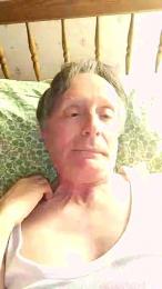 Keeviinhot webcam model stream image