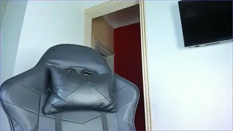 taeni_lara webcam model stream image