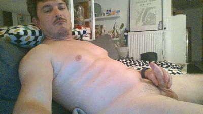 moinuxxx webcam model stream image