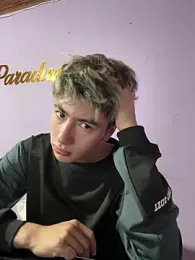 AlexanderCollman2 webcam model stream image