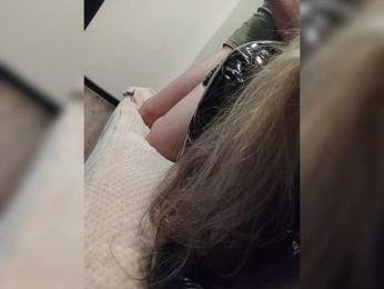 MikhKsu webcam model stream image