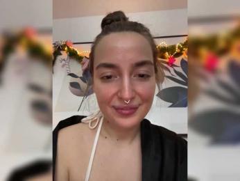 ChloeMeow webcam model stream image