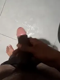 luck00y webcam model stream image