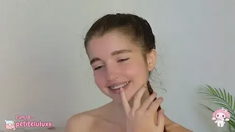 petiteluluxx webcam model stream image
