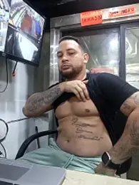 Catire10_ webcam model stream image