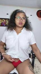 Chalohottt webcam model stream image