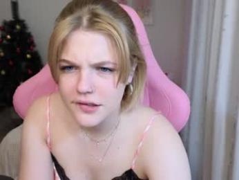 maya_blonde18 webcam model stream image