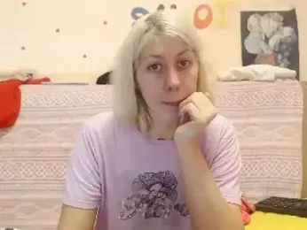 KyliePag webcam model stream image