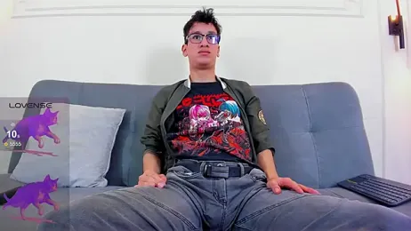 Cum_hunters webcam stripchat model stream image