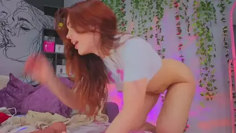 AliceOfWonders webcam model stream image