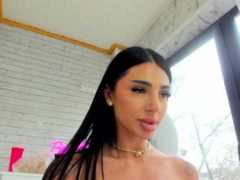 BritneyCharm webcam model stream image