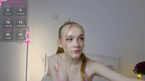 KumiKruz webcam model stream image