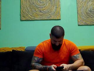 Xtream Leonard webcam model stream image