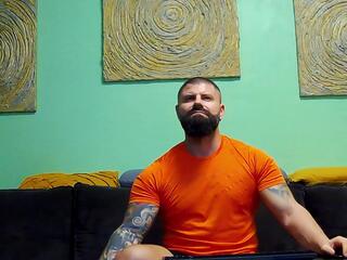 Xtream Leonard webcam model stream image