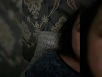 Kiss_milaTor webcam model stream image