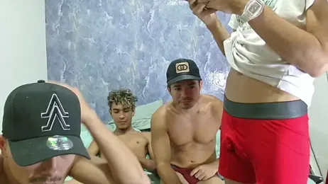 Wolf_BIG4 webcam model stream image