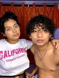 Nezuko-uWux webcam model stream image