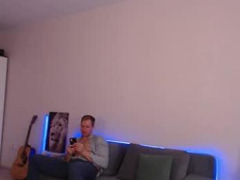 marc105100 webcam model stream image