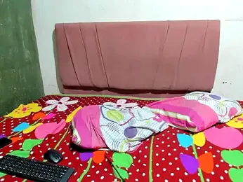 Nikoll_couplee webcam model stream image
