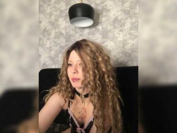 Miley webcam model stream image