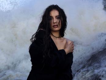 MilaBlack webcam model stream image