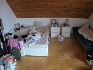 voyeurcam-julmodels-greybed-3 webcam model stream image