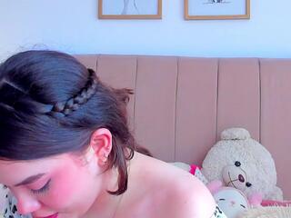 Bella Fontana webcam model stream image