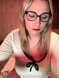 Leanymphoo webcam model stream image