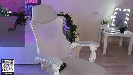 Akemila webcam model stream image