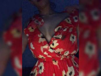 Kiraggg webcam model stream image