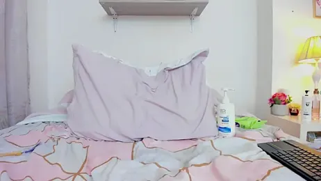 LauraRaider webcam model stream image