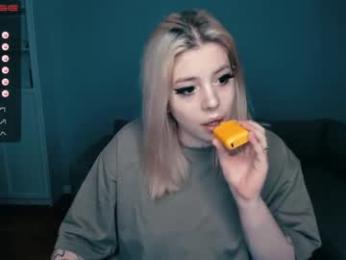 succubus_leslie webcam model stream image