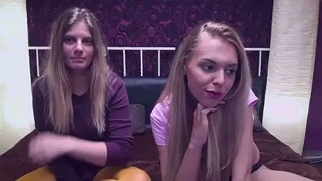 BlondeWitches webcam model stream image