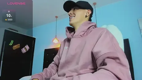 Lobo_17_ webcam model stream image